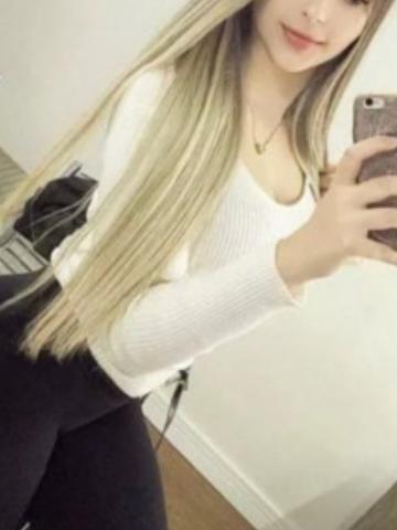 Алиса Апартаменты Блондинка