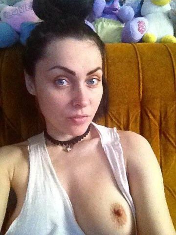 Мила Пупочка